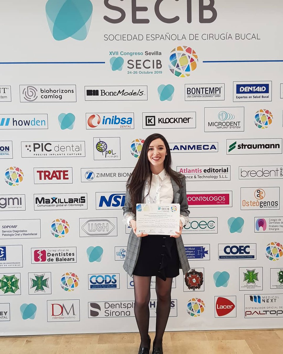 AnaJuiz1's tweet photo. Premio Comunicación Oral SECIB Sevilla 2019: "Análisis de la resistencia a la fractura mediante pruebas de fatiga estática y dinámica en implantes con implantoplastia y con tres diseños de conexiones implanto-protésicas " @mastercirueimp https://t.co/zdwYvjORmU