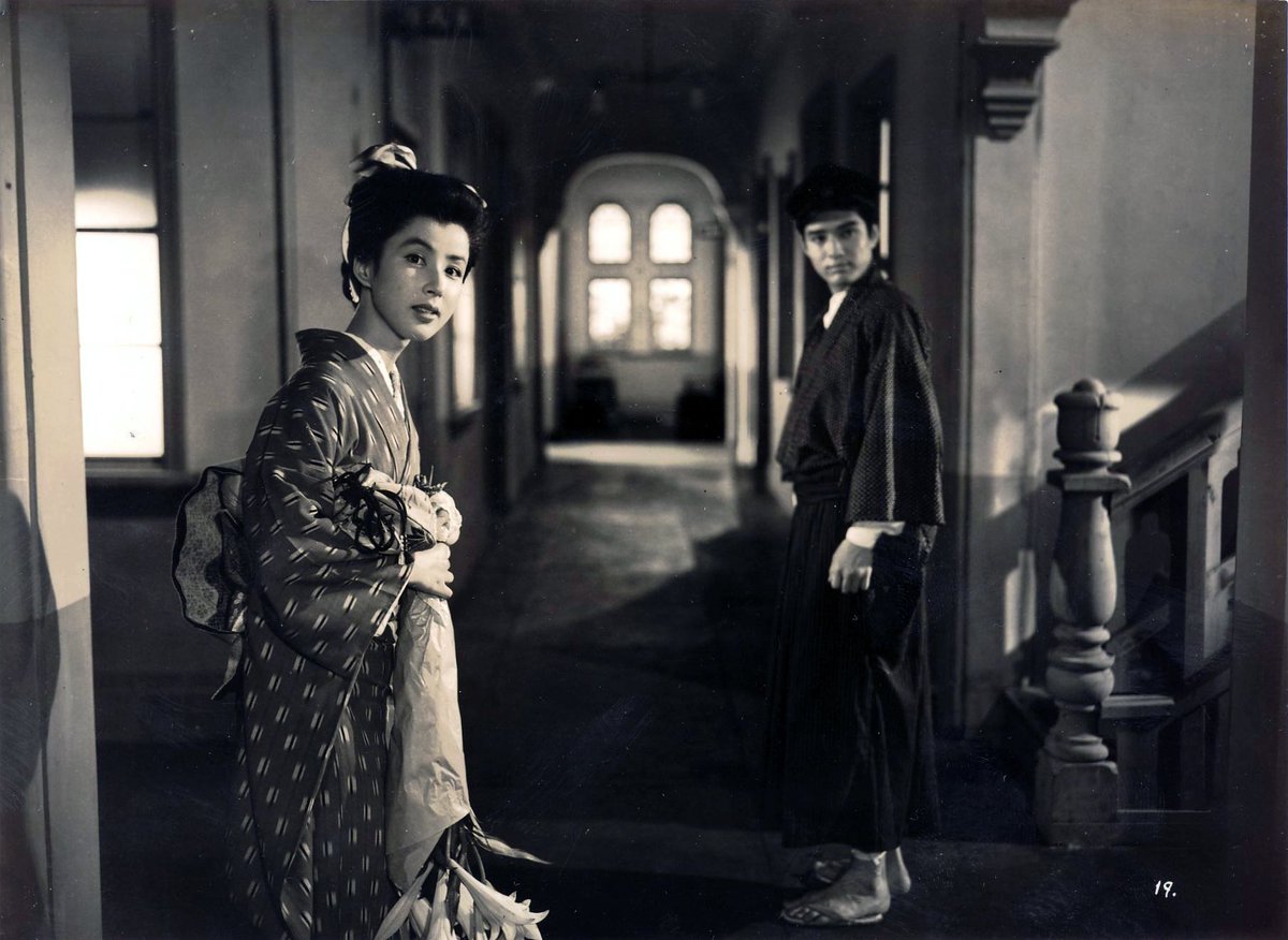 Shimo_x2's tweet photo. 中川信夫監督『夏目漱石の三四郎』(1955)の八千草薫さん。 https://t.co/gvgzaJYKbb