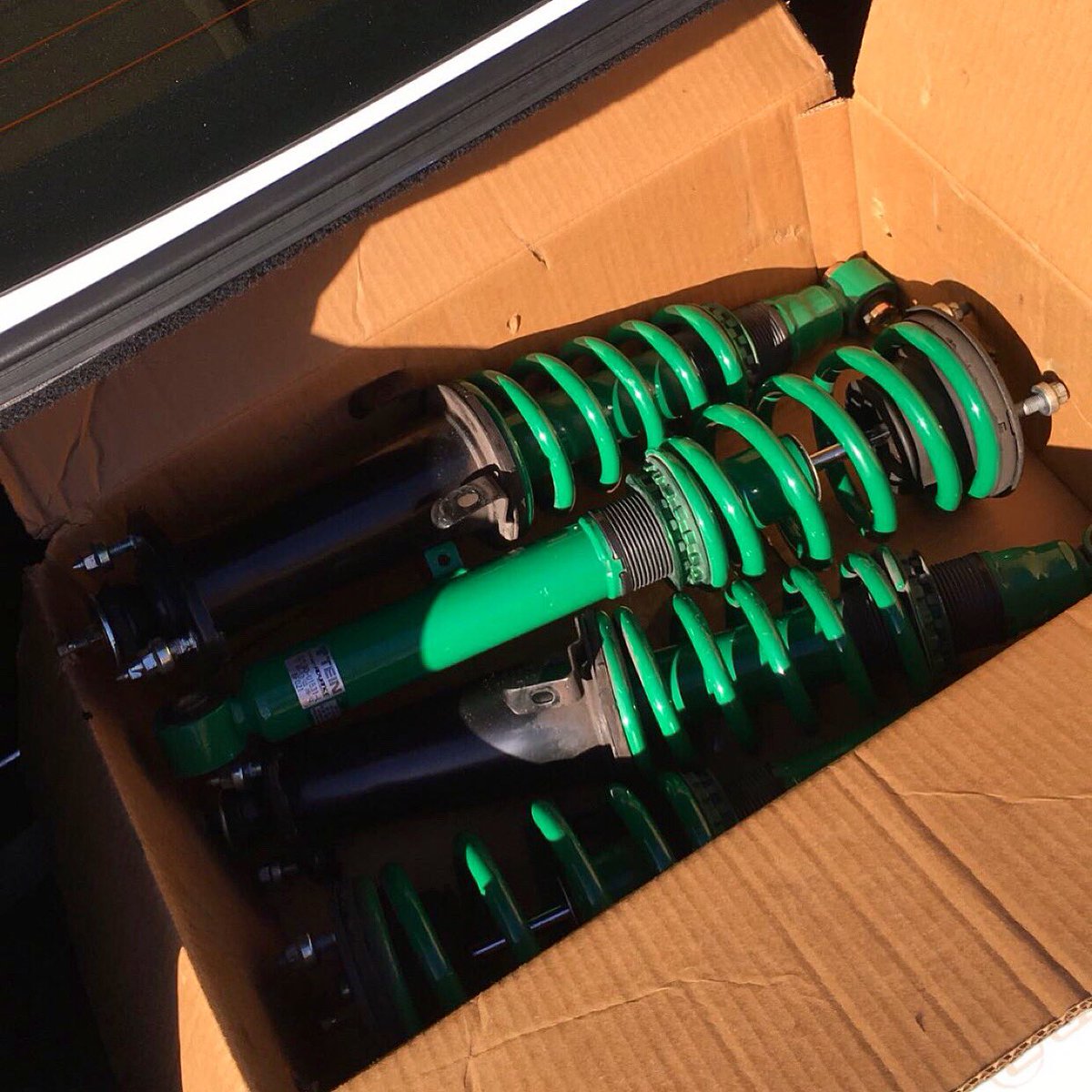 silvxxq's tweet image. she’s finally lowered on coilovers! 🥴