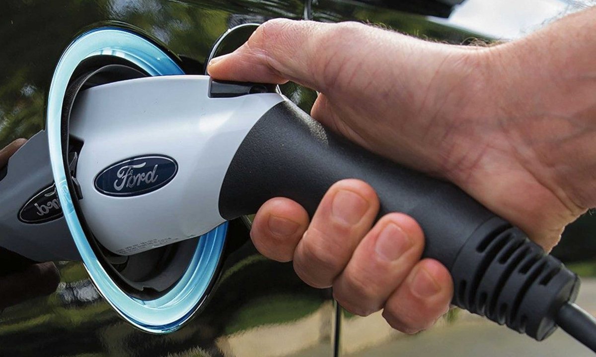ThomasFrey's tweet photo. Working with #EV #charging #companies #Greenlots and #Electrify #America, #Ford has created what it calls the #FordPass #Charging #Network.
https://t.co/LO1KiOGWVl https://t.co/B09A0tsCuy #keynotespeaker #futuretrends #futureofwork #futurejobs https://t.co/iizqAaGs3n