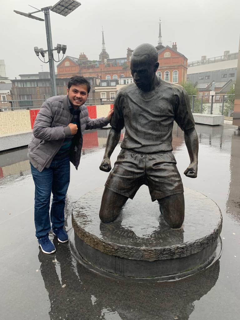 SaugatWrites's tweet image. No more a dream now. Checked in at #EmiratesStadium in London last week. That was simply awesome. #WeAreTheArsenal #GoonerFamily