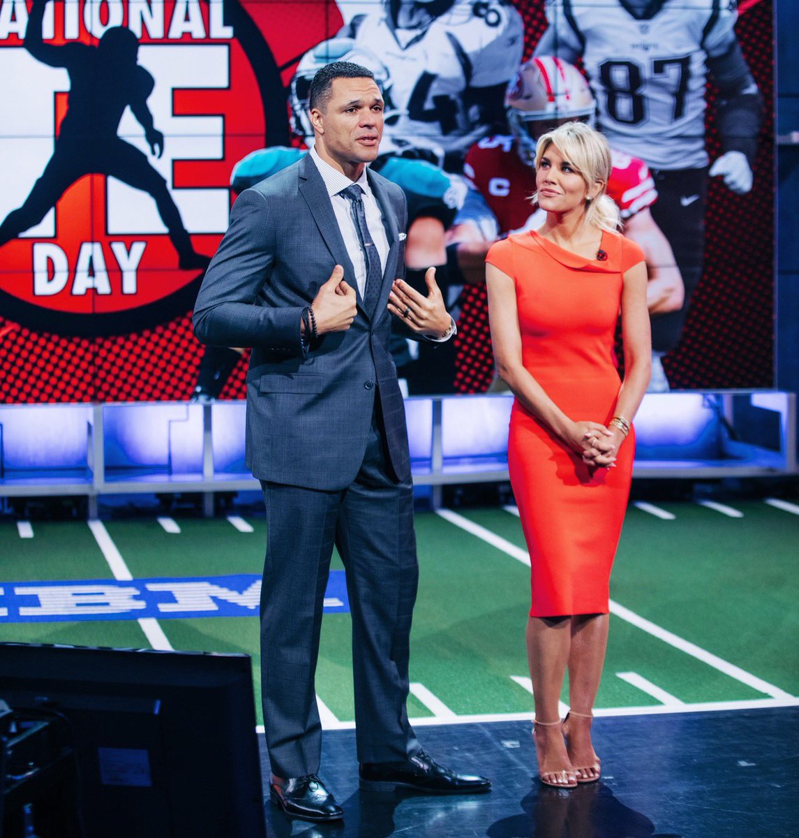 Charissa Thompson on X: 'It's National Tight Ends Day so for once I have  nothing sarcastic to say .. @TonyGonzalez88 congrats on the Hall of Fame  Ring @Chiefs and @gkittle46 you did