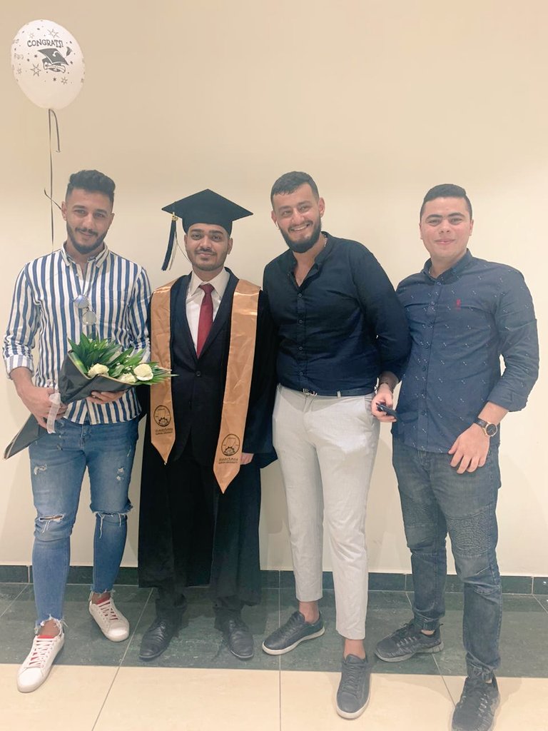 Mostafa_Nassif6's tweet photo. ألف مبروك محامينا 💓❤️ #AUgrad2019 https://t.co/oijHv3u1Kx