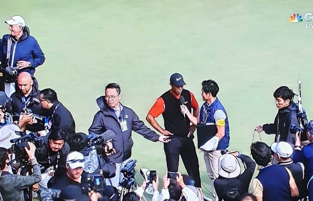 chuahcc's tweet photo. HISTORIC. What a week @zozochamp. First @pgatour event in Japan and @tigerwoods equals Snead’s 82-win record. Privileged to witness some amazing scenes with this crew @NicklausParker @Reimer_pgatour. Fun making funny faces. Onward to Shanghai #2down1ToGo #AsianSwing https://t.co/D7SAARnGE7