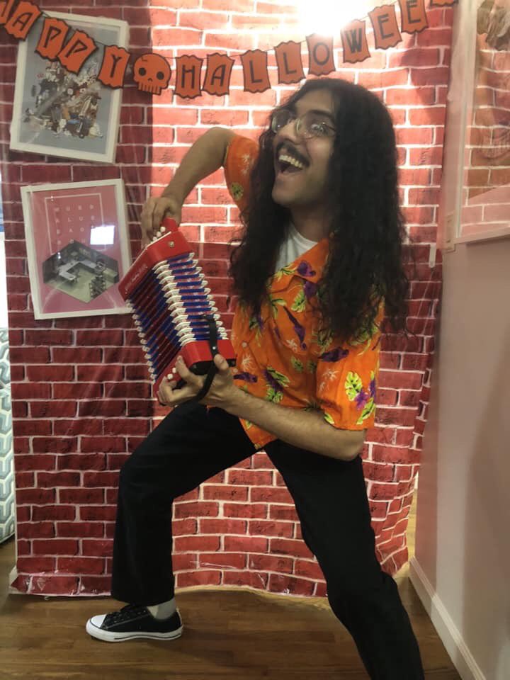 mishasyeed's tweet photo. @alyankovic is this where I'm supposed to show off my Weird Al costume? I wore it last year, but I'm from LA, so I have to be fashionably late. https://t.co/SDinZdDjfU