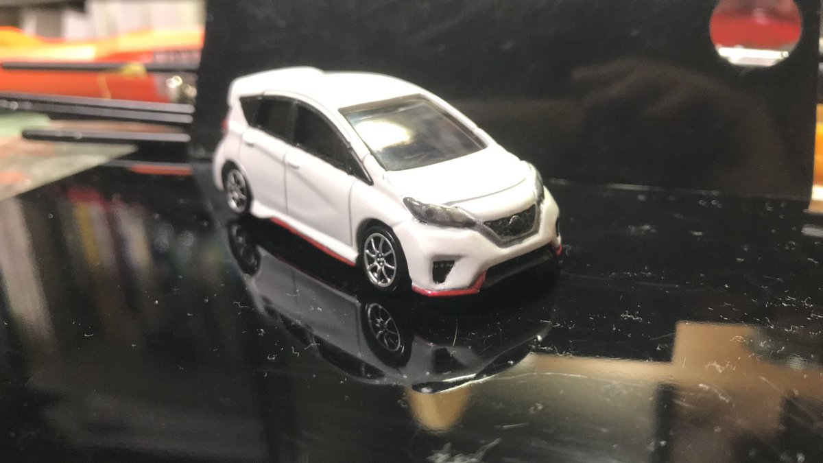 Yasu U Tvitteri ノートnismo完成 グレード的にはガソリンのnismo S をモデルに作ってみた 造形がそれなりに複雑なので パテ盛り直しやヤスリがけ 塗装の均一化などかなり苦労した トミカプレミアムのsf Rのホイールが4穴でちょうど面一になる それにしても Yasu U Tvitteri ノートnismo完成 グレード的にはガソリンのnismo S をモデルに作ってみた 造形がそれなりに複雑なので パテ盛り直しやヤスリがけ 塗装の均一化などかなり苦労した トミカプレミアムのsf Rのホイールが4穴でちょうど面一になる それにしても