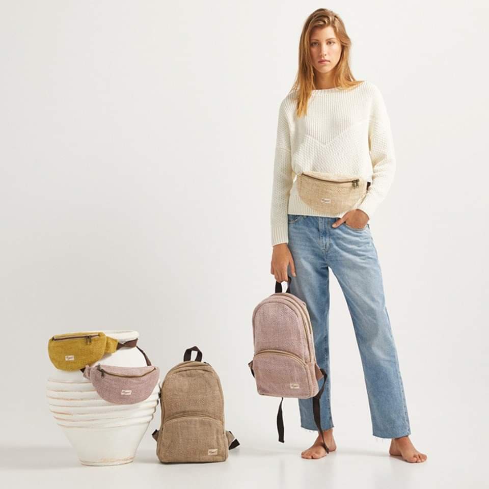 LanzaroteMarina's tweet image. Hechas a mano en Nepal y producidas con recursos naturales como el cañamo y por procesos artesanales, te presentamos a Hemper y sus mochilas y demás productos sostenibles. 
bit.ly/2MLDoTx #ReconsiderSpringfield

ccmarinalanzarote.com/portfolio_page…

#Springfield #MarinaLanzarote