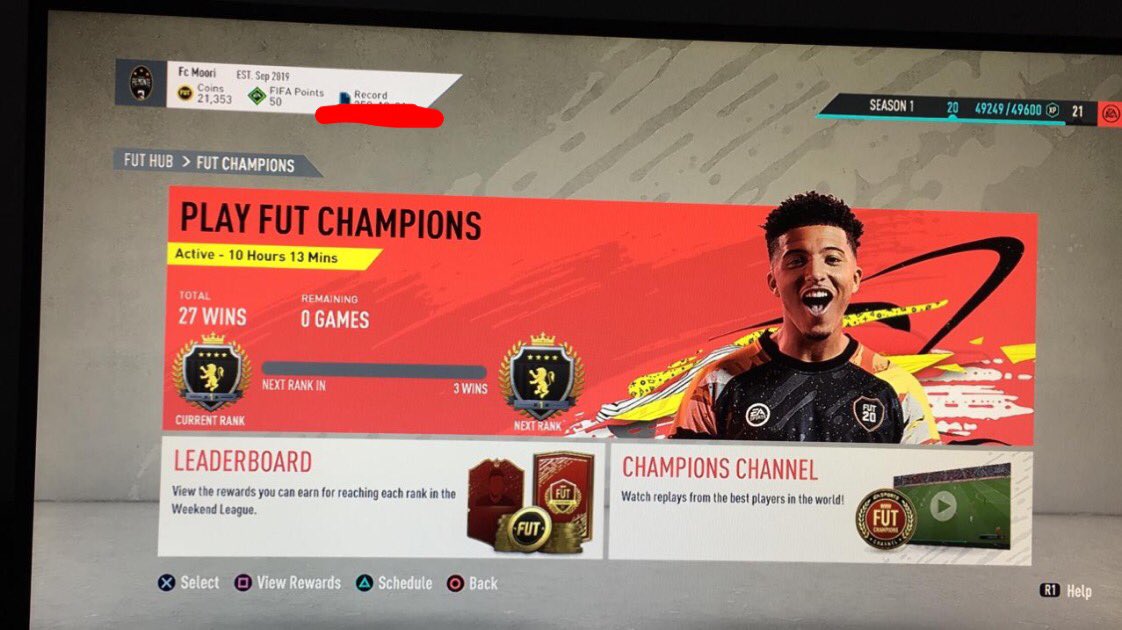 Sir-Moorii tweet media