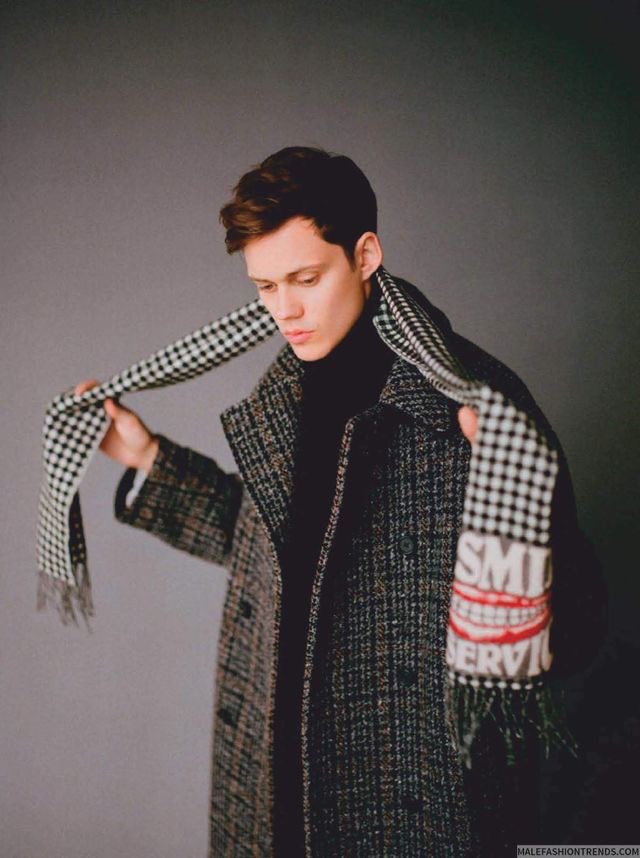 —Vía IG—

🍂📸: <a href="/LilyJRxse/">Lily Armstrong</a> 
Octubre 25:
Toca salir de casa para visitar el huerto de calabazas en la villa con Lily y <a href="/ArmstrngRxse/">Sídney</a> para reponer las que nos comimos de la decoración.