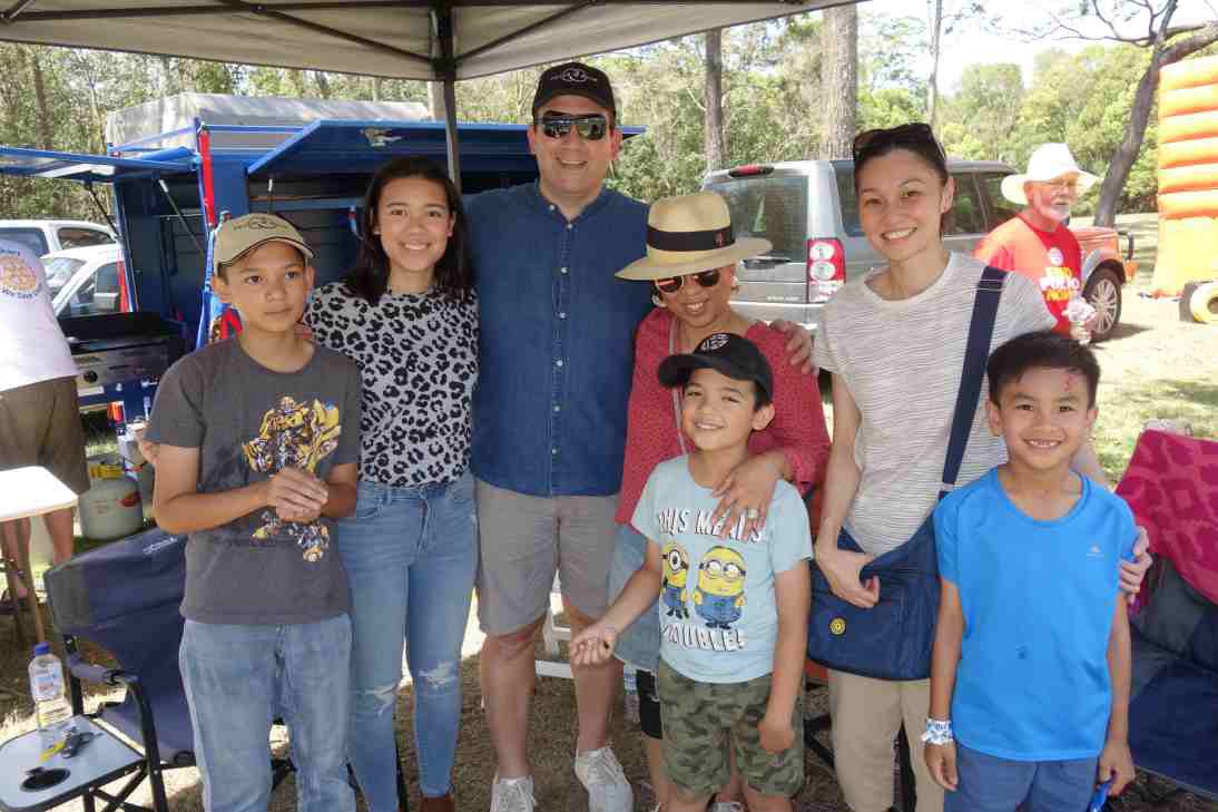 wishart_rotary's tweet photo. #WishartCommunityDay What a good way to connect & serve with local Wishart community jointly organized by our club & #WishartCommunityHub #RotaryConnectPeople #ServiceSboveSelf @abcbrisbane https://t.co/9HYumd4VhV