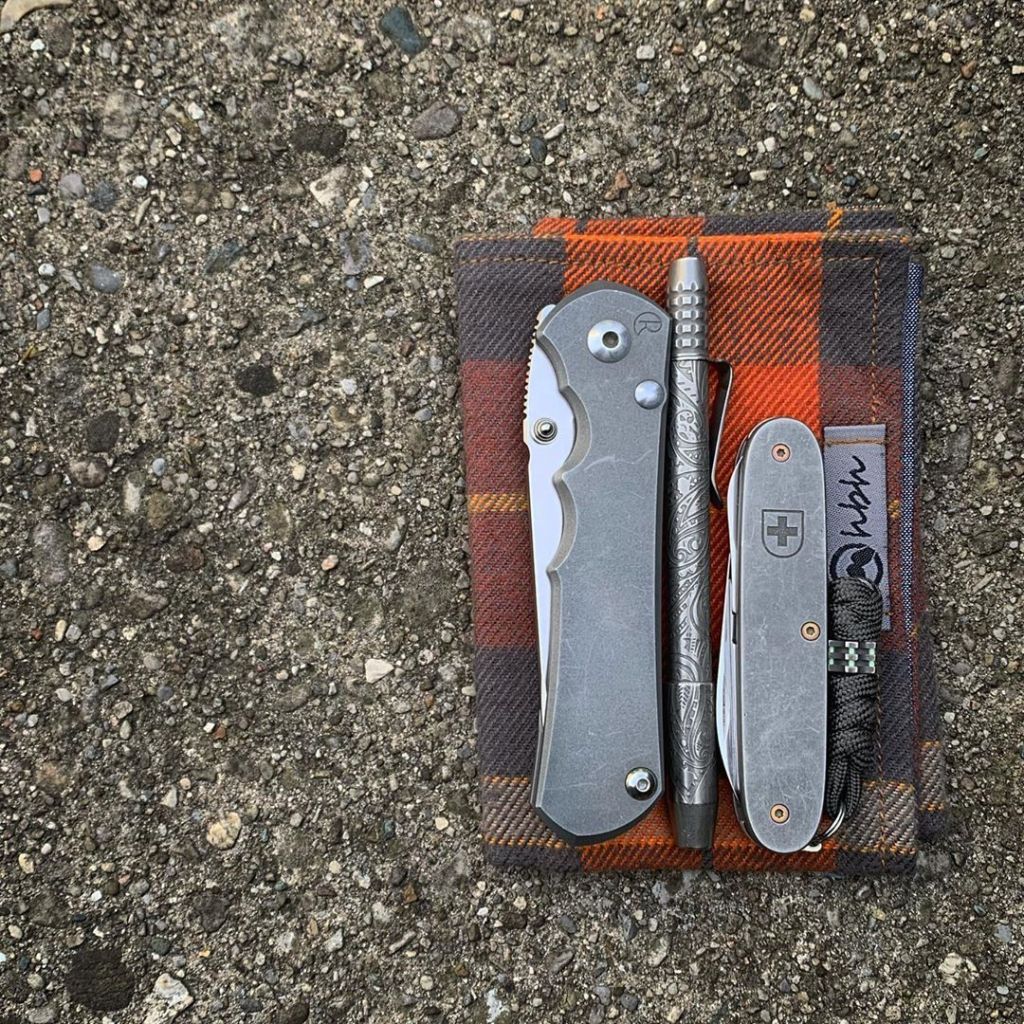 edcfinds's tweet photo. #pocketdump #everydaycarry #chrisreeveknives #crkinkosi #insingo #ti2design #tec… https://t.co/DQXJnxf4rf https://t.co/a24YORRg40