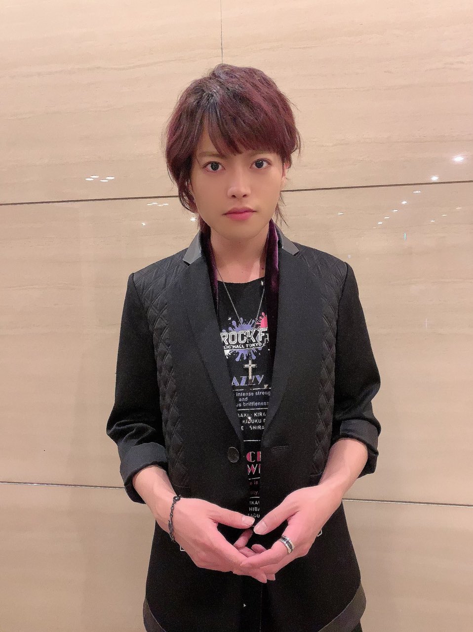 Twitter 上的 堀江瞬 ほりえしゅん そしてvazzrock Fes 打ち上げでみんなが言うのは バズロはみんな良い人 あったかくて 楽しくて この作品に関わらせて頂けていることを改めて嬉しく思いました 衣装も とても大人っぽくてかっこよくて 12人で並べたこと Twitter 上的 堀江瞬 ほりえしゅん そしてvazzrock Fes 打ち上げでみんなが言うのは バズロはみんな良い人 あったかくて 楽しくて この作品に関わらせて頂けていることを改めて嬉しく思いました 衣装も とても大人っぽくてかっこよくて 12人で並べたこと