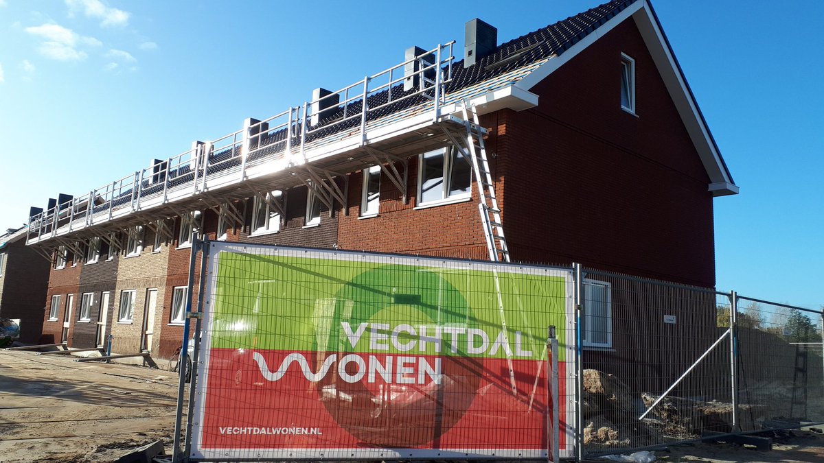 Ook in #Balkbrug <a href="/gemhardenberg/">Gemeente Hardenberg</a> wordt geïnvesteerd in duurzaam comfortabel wonen. Opdrachtgever @VechtdalWonen is blij met snelle ontwikkeling van 12 nieuwe betaalbare #NOM woningen. #ditisookvolkerwessels