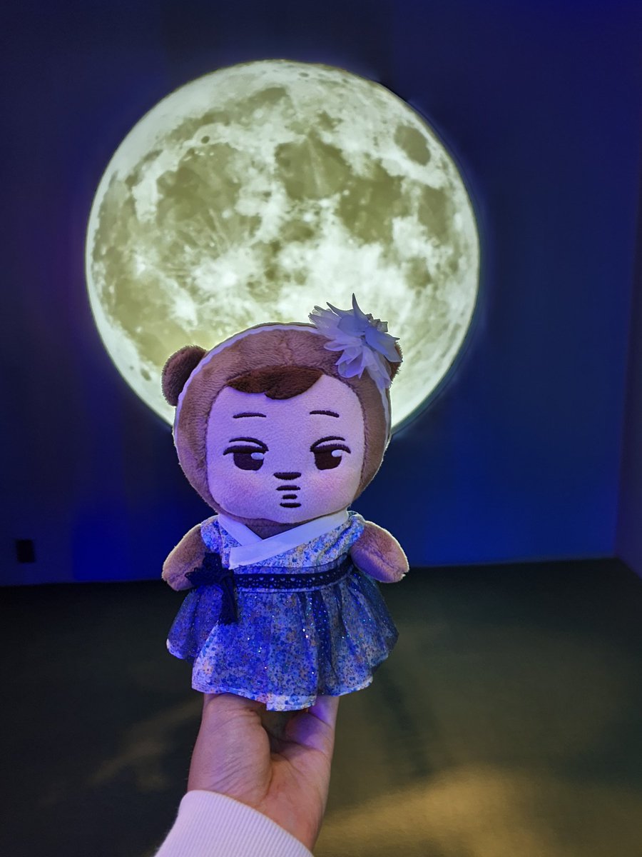 99xiutime99's tweet photo. @RoseL0408 
샤샤철릭 원피스 보자마자 이뻐서 이거다 했는데 곰인이한테 너무 잘 어울려서 진짜 잘 샀다는 생각 뿐이에요~
오늘 만난 다른 아가도 같은 옷 입구 와서 다른 색상도 입혀봤더니 보라색은 더 찰떡으로 잘 어울리네요~
보라색도 같이 살껄 후회하고 있습니다.. https://t.co/P53MIzZ2ZJ