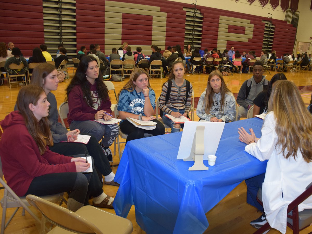 DPHS_Falcons's tweet photo. Career Day 2019 was a success here at Deer Park HS!! https://t.co/7rmhiRhMhD