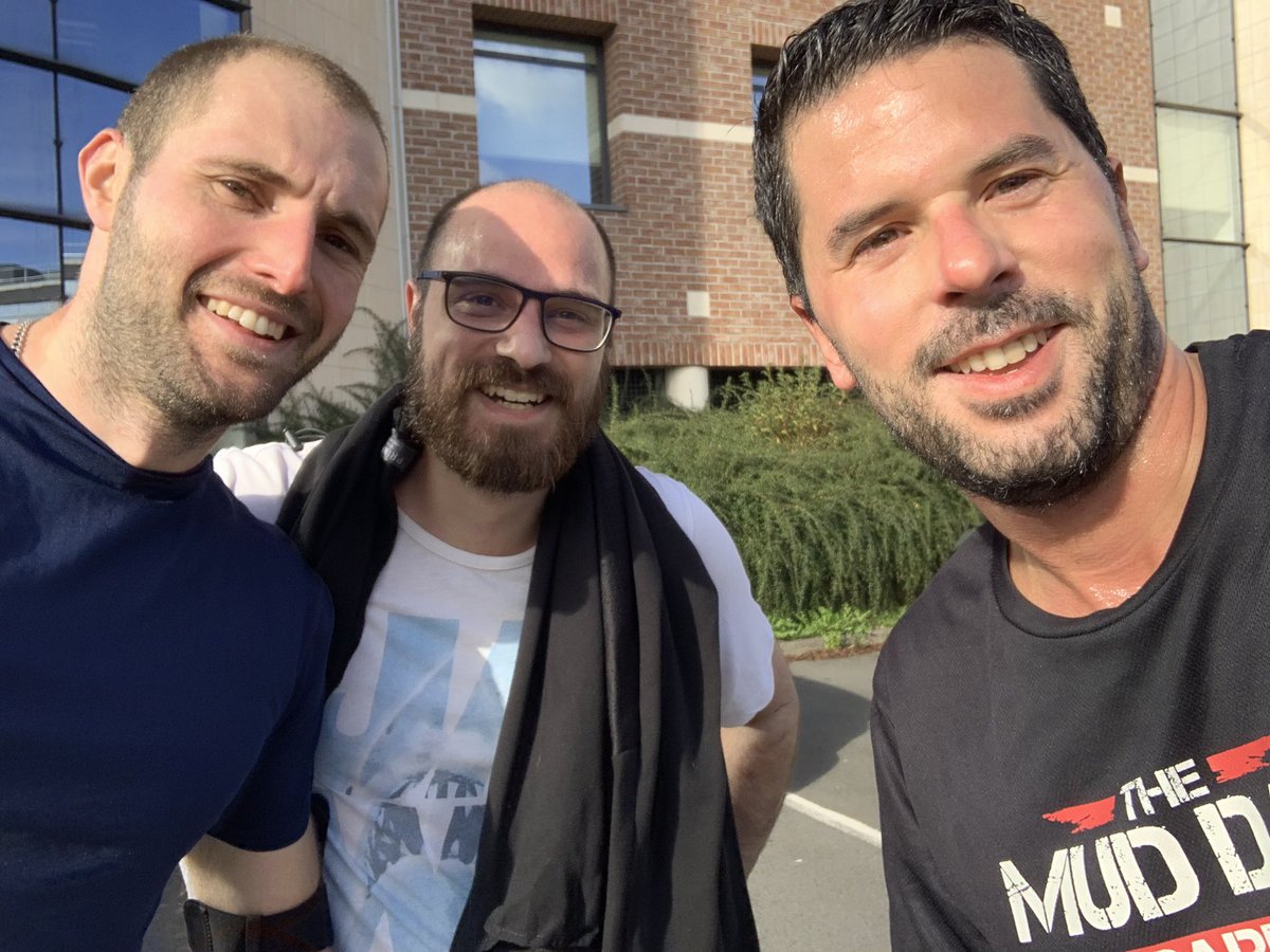 CharlesSabourin's tweet photo. Footing à Wasquehal avec les collègues 9,36 km @D_Thibaut #AXAOctobreRose https://t.co/t2WxUps5En