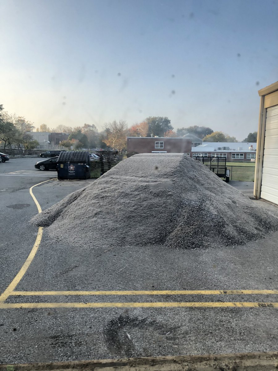 DJDacPHX's tweet photo. Ugh itโs that time of year again... #somuchsalt @wcsdistrict #itsworthit @worthington_EA https://t.co/LFHxU2IVjh