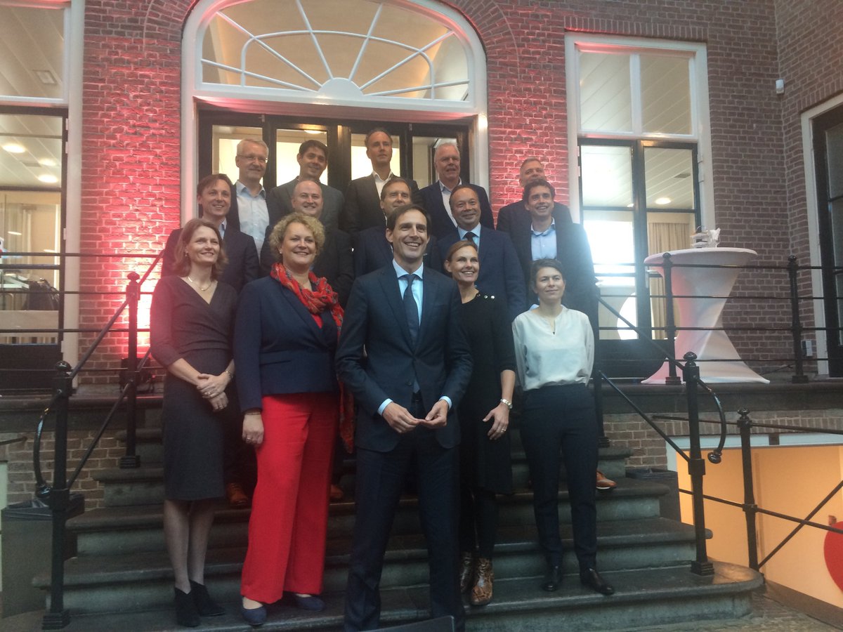 Actieplan Consumentenkeuzes: Inzichten in consumentengedrag inzetten voor gezond financieel gedrag #financieelgedrag 

vfn.nl/2019/10/28/keu…