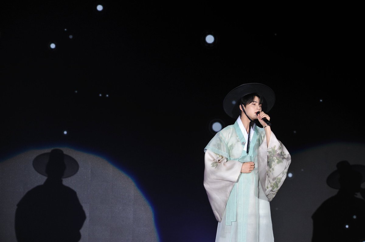 MacpiePro's tweet photo. Thank you to AROHAs~ '2019 CHA EUN-WOO 1st Fan Meeting Tour [JUST ONE 10 MINUTE] In KUALA LUMPUR' has a beautiful ending because of all of you guys and Cha Eun-Woo 🥰 

More photos : https://t.co/cx3APGUQpU

Credit to @fantagiomusic_

#ChaEunWoo
#ASTRO
#FantagioMusic
#MacpiePro https://t.co/mOK5HYCbCo
