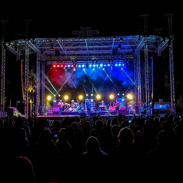 IIMjBII's tweet photo. Aaron Lewis 
#concert https://t.co/41Uufu4UIk https://t.co/tP8XJ6cxC9