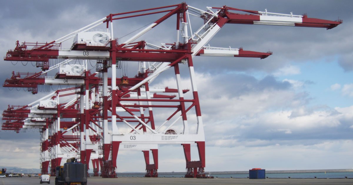 TratosGroup's tweet photo. #Tratosflex #cables are designed for moving applications. (https://t.co/gfMadMMqgu) They supply power, control, signalling functions including #fibre-optic cables and components operating on high speed applications up to 300 mt/min. #ports #PortSolutions @Konecranes @bragagnimba https://t.co/2TqRhWCKbG