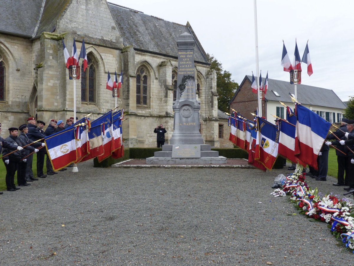 Jocelyne Martin, élue <a href="/Somme_fr/">Département de la Somme</a> du canton de #Rue, représentait le Conseil départemental dimanche 27 octobre à Ailly-le-Haut-Clocher, à l'occasion des #commémorations organisées en souvenir du 36ème anniversaire de l'attentat du Drakkar.