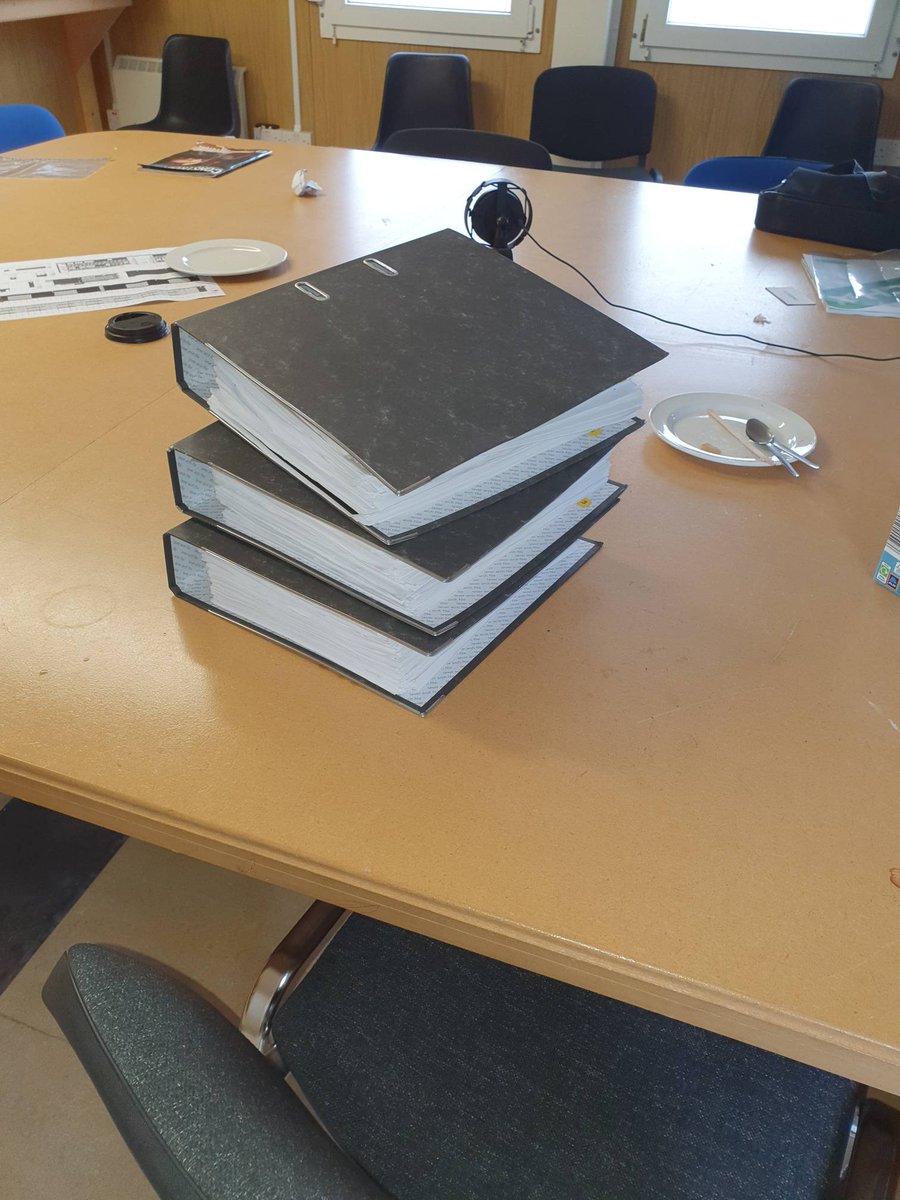 ForesightHub's tweet photo. If #paperwork takes up time in your #business why not move to a much more #efficent #system AND help the environment by reducing paper while saving money on paper and increase productivity 
It's a win, win and win all round!! https://t.co/T1hH6lcRxf