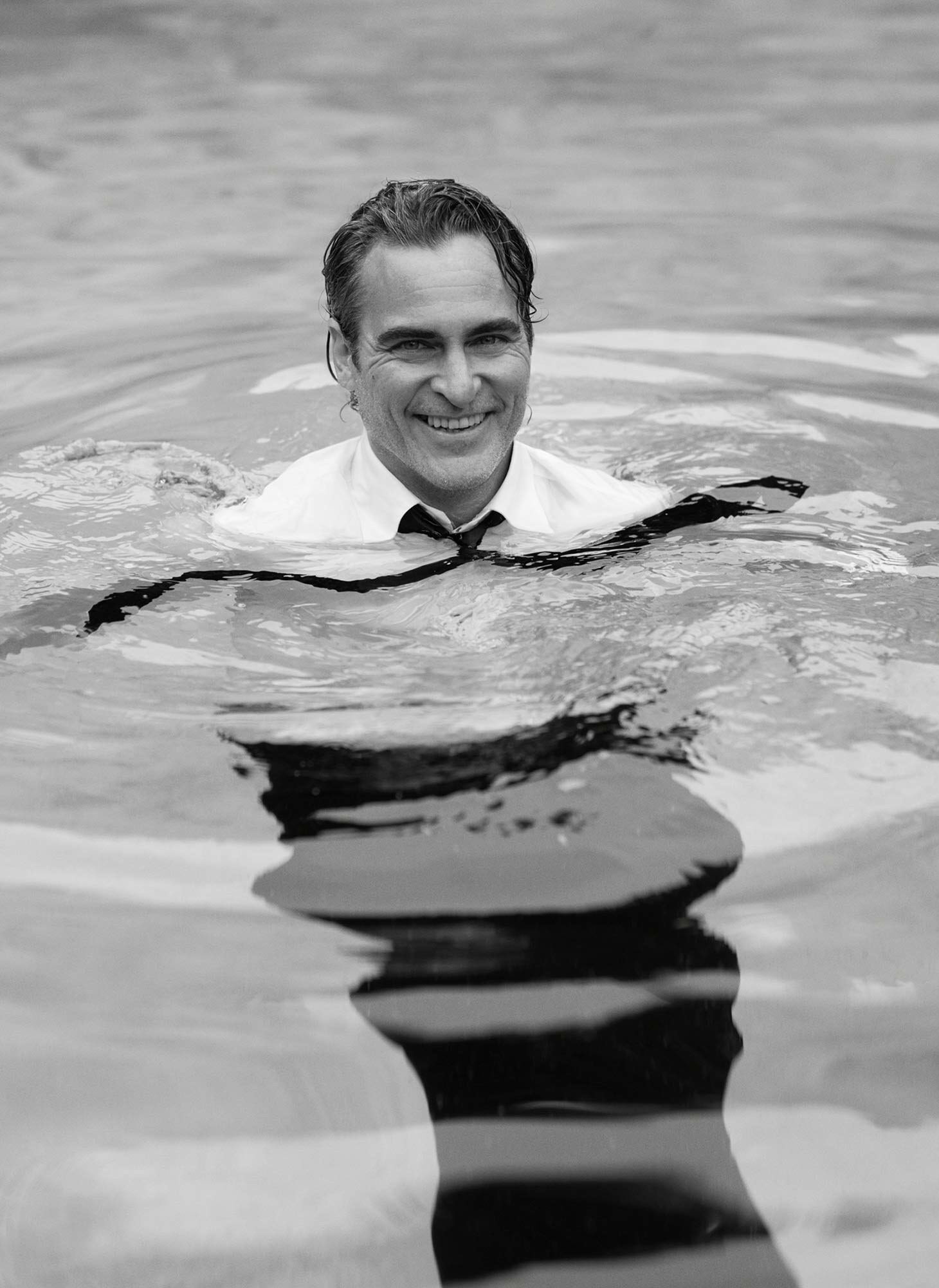 Anita Queste Foto Sono In Bianco E Nero Ma Emanano Una Grande Luce Dovresti Sorridere Spesso Joaquin Perche Hai Uno Di Quei Sorrisi Che Brillano Cosi Come I Tuoi