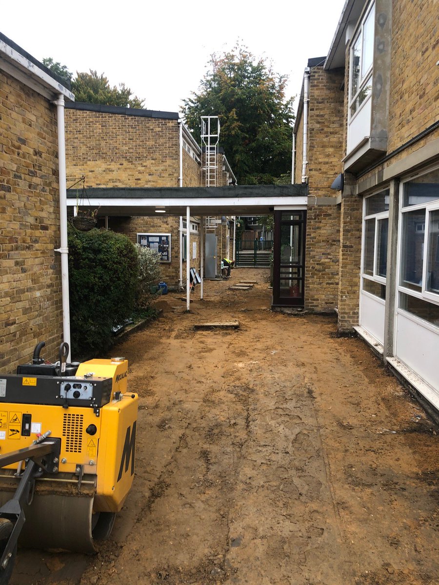 BaileyPartner's tweet photo. The resurfacing and distribution pipework replacement is well underway at Fleet Primary School in Camden #projectmanagement #engineering #busyhalfterm https://t.co/mw6pwuy5Dc