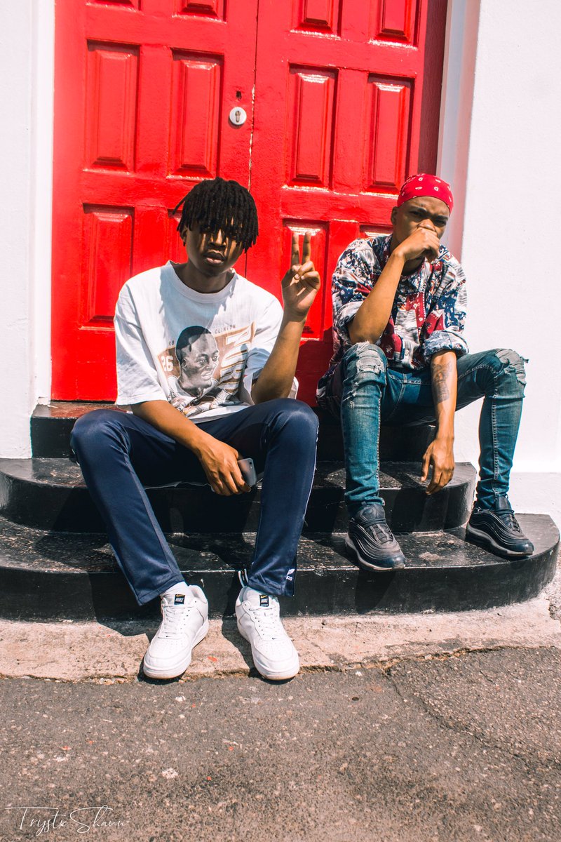piffaudio_za's tweet photo. @prodbytemba x @Season98_

Official PiFF Audio Board Members 🎹 https://t.co/XXshuZZUdl