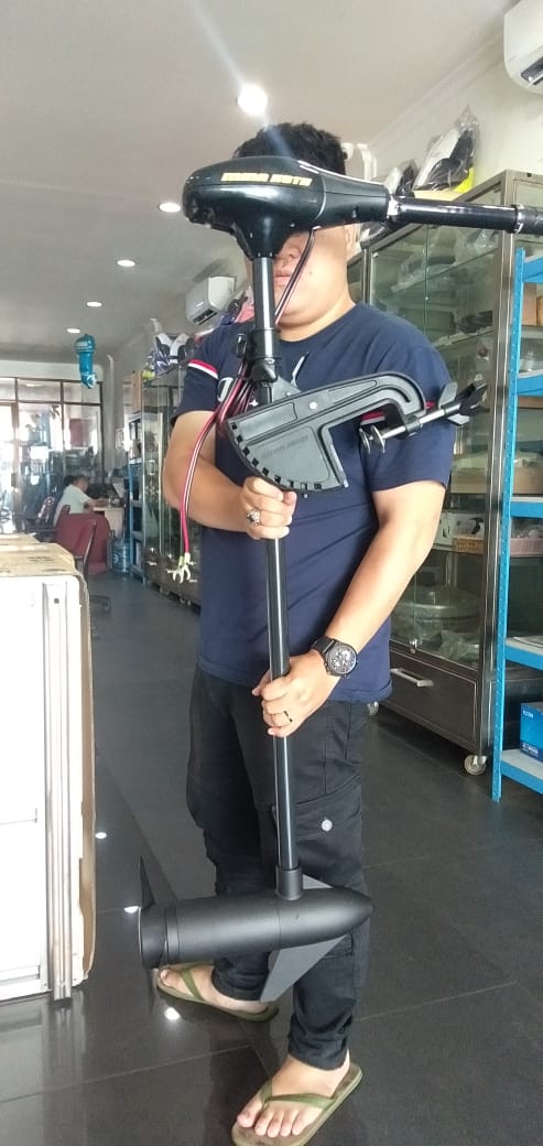 ppl_laskar's tweet photo. Memulai penggunaan mesin perahu elektrik https://t.co/AWmGu4twhp