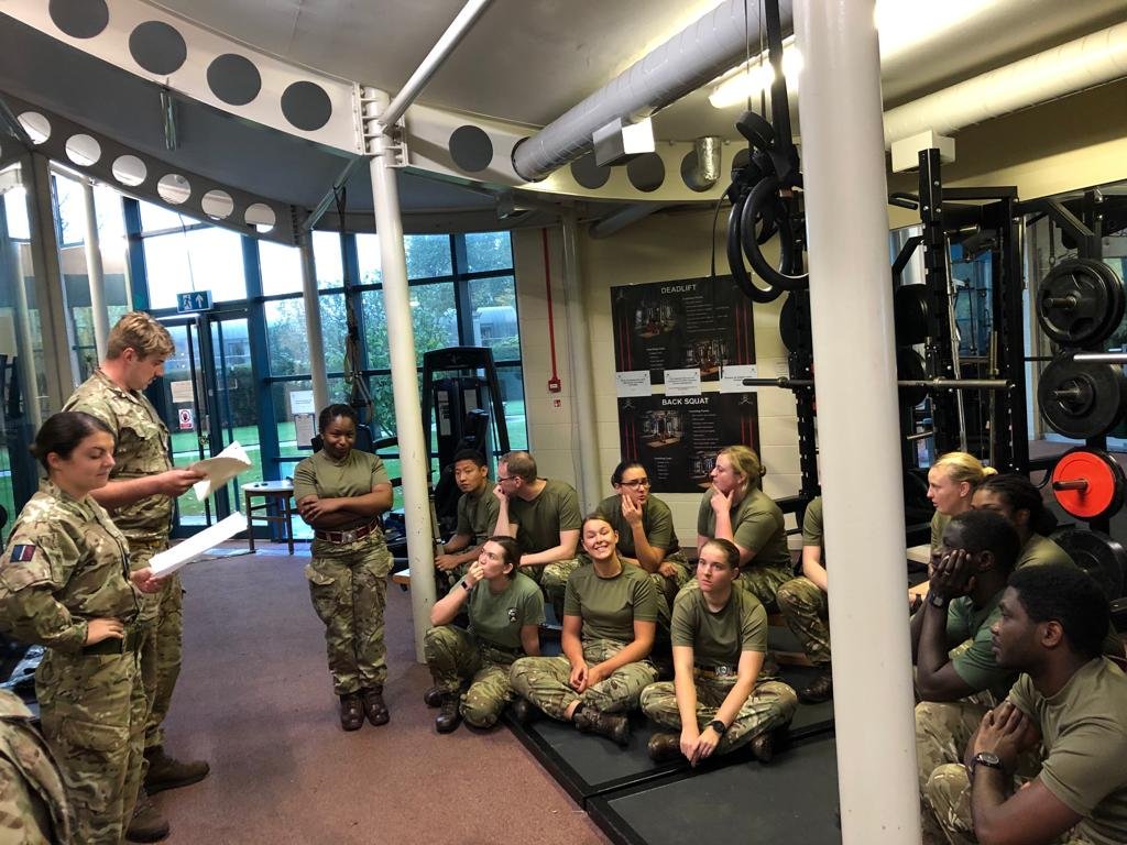 DMS_JHGSE's tweet image. #JHGSE junior's look like they're having fun on their JNCO development day! A #Leadership presentation given by Sgt Hudson, with #CommandTasks following. 

Just another day in the JHG SE office! 

#ArmyMedicalServices