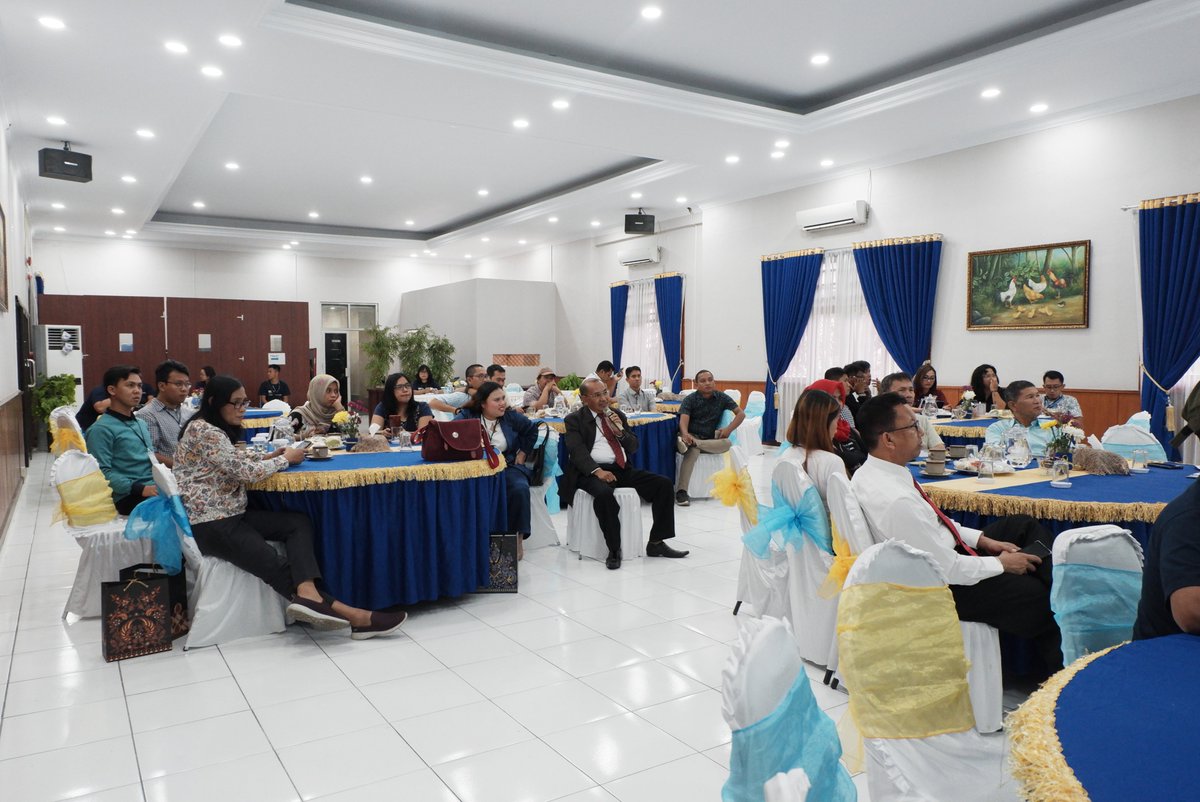 Guna mempererat hubungan Kanwil DJP Suluttenggomalut dengan media lokal di Sulawesi Utara, Kanwil DJP Suluttenggomalut menyelenggarakan Media Gathering di Aula Kanwil DJP Suluttenggomalut, Senin (8/10).