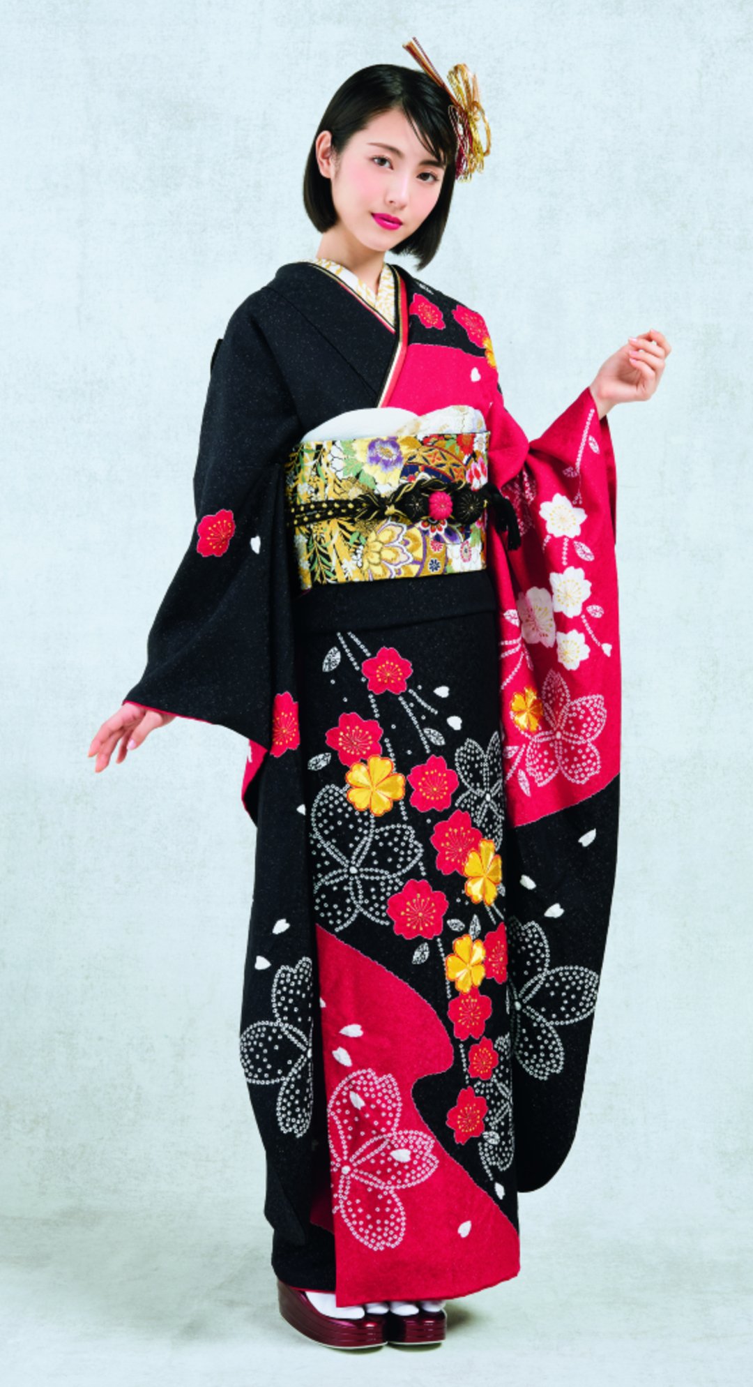 京都きもの友禅 公式 新作振袖コレクション 浜辺美波 さん着用 黒と赤のコントラストがシックでかっこいい ボブ の ヘアスタイル と合っていて 大正ロマン 風の雰囲気に 商品の詳細はこちら T Co Cpkcfchlgz 浜辺美波 京都 京都きもの友禅 公式 新作振袖コレクション 浜辺美波 さん着用 黒と赤のコントラストがシックでかっこいい ボブ の ヘアスタイル と合っていて 大正ロマン 風の雰囲気に 商品の詳細はこちら T Co Cpkcfchlgz 浜辺美波 京都