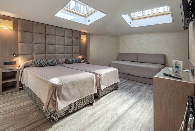 🎉Barcelona 2020 from just £275pp!!!
🌍3 nights, Room only
 🏛️INCLUDES Sagrada Familia Fast-Track Ticket
✈️Departing 16 January 2020 from Glasgow Airport

💬To book now, message us or call 01334 474404 and we’d be happy to help.

#barcelona #citybreak #gothicquarter #travel