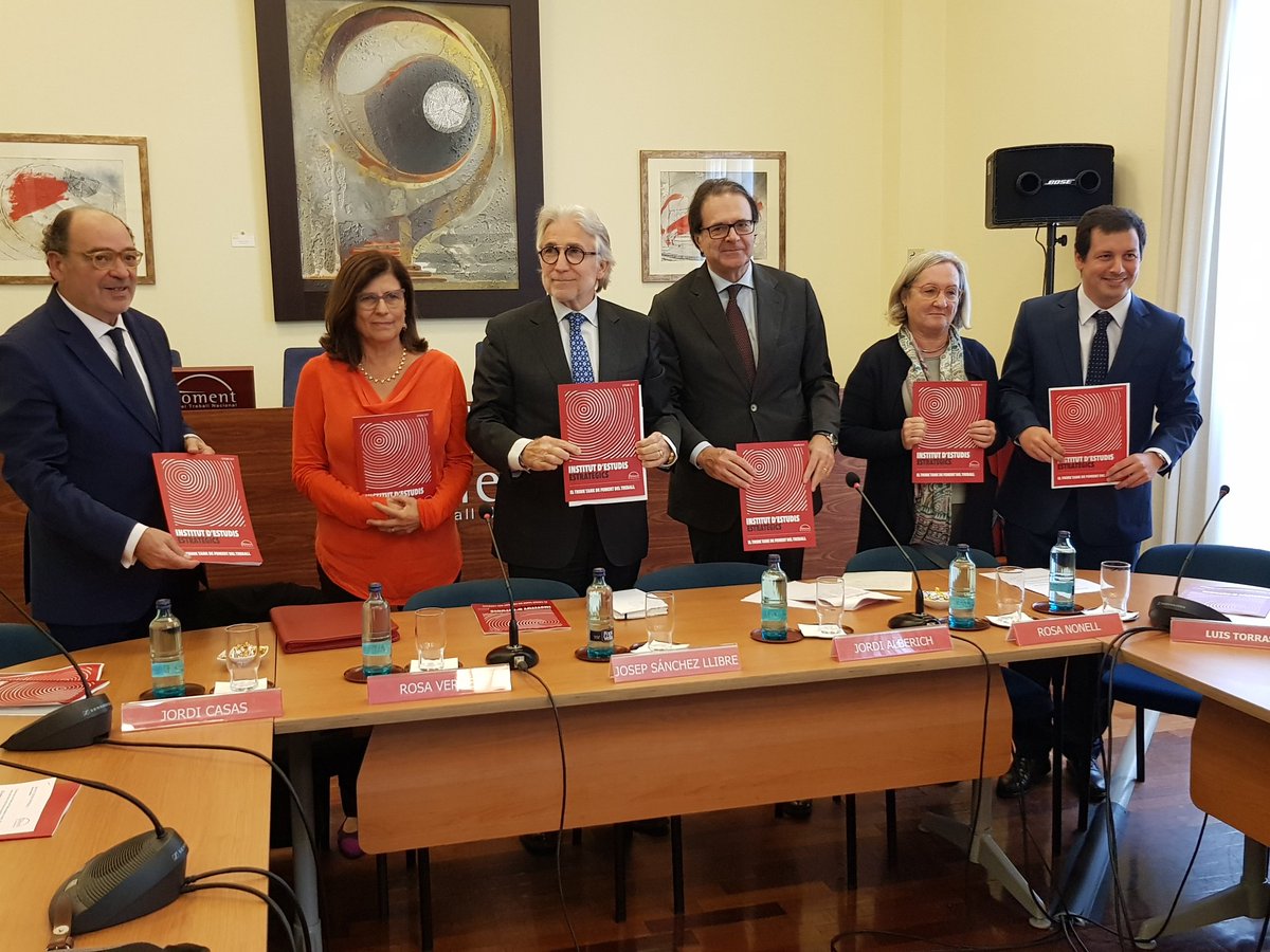 FomentTreball's tweet photo. Comença la presentació de l'informe de institut d'Estudis Estratègics de @FomentTreball: Per un nou pacte social. Davant dels reptes del capitalisme i de la democràcia https://t.co/3j8Iw3aDka