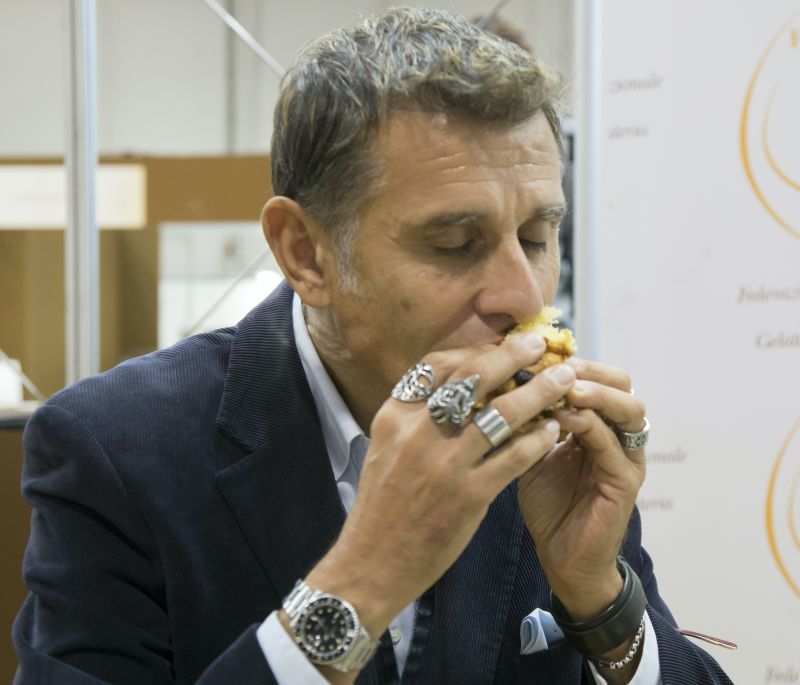 #DegustazioneSensoriale #olfatto uno dei suo limiti è rappresentato dalla sua forte tendenza all'adattamento: già dopo 2 sec. alcune molecole non vengono percepite... #TaccuiniGastrosofici #AccademiaItalianaGastronomia