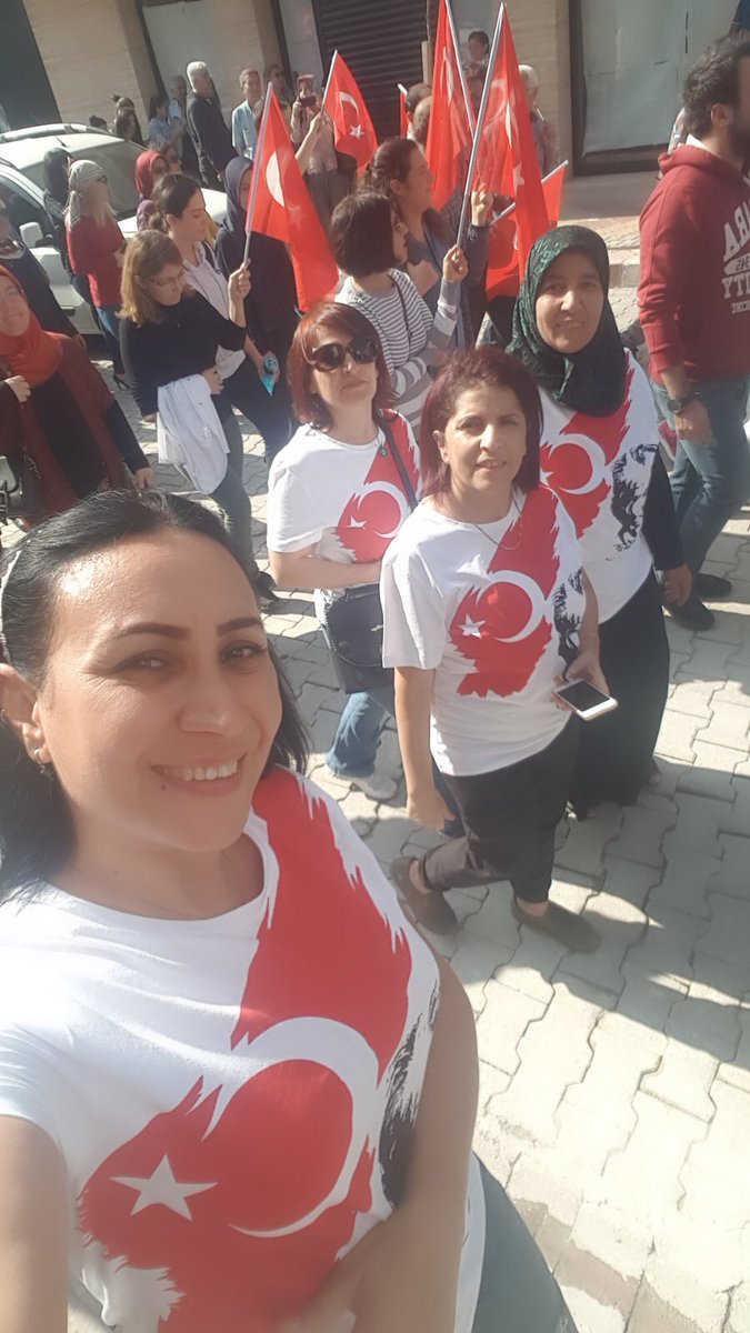 Kadirli Belediyesinin düzenlediği Cumhuriyet Yürüyüşündeyiz.Cumhuriyetimizin 96. Yıldönümünü kutluyoruz.Tişörtlerimiz için <a href="/E_L_E_L_E/">ELELE</a> Çok teşekkür ederiz Sevgiler selamlar Osmaniye Kadirli den KADINLAR MECLİSİ size minnettar.