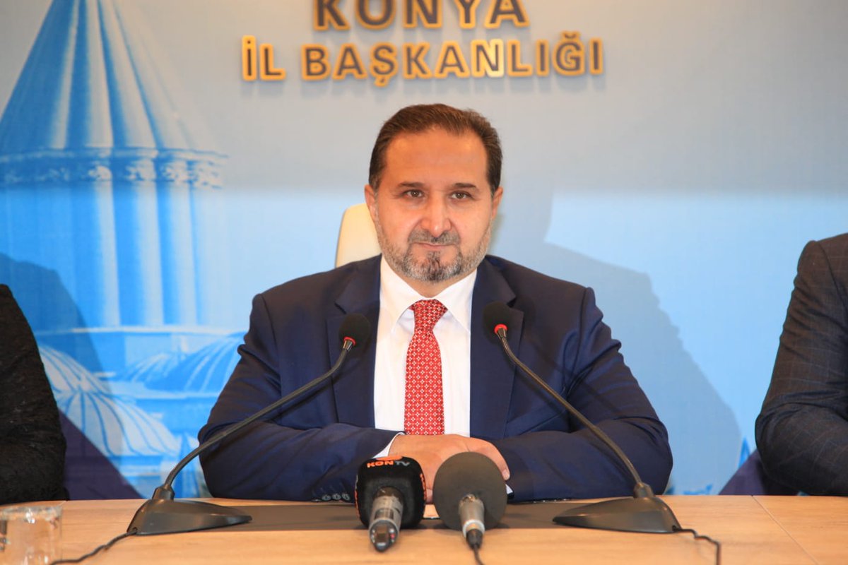 muhdergenel's tweet photo. AK Parti Konya İl binasında milletvekili Hacı Ahmet Özdemir (@haozdemir)
ile birlikte ülke ve dünya gündemini değerlendirdik.
Kapanışı da öz çekim ile tamamladık.
#MUHDER https://t.co/nzD2NoSc66