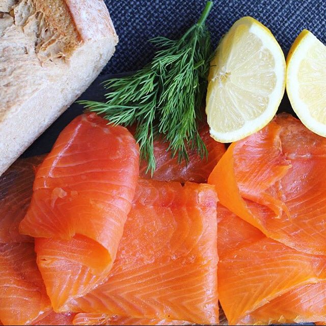 Smoked trout from @tobermoryfishco that lights up our hampers every week with even more flavour and beautiful colour! 😍
#connectlocalscotland #freshfish #scottishfood #eatlocal #eatscottish #trout #smokedfish #foodporn #beautiful #yummy #getinmybelly