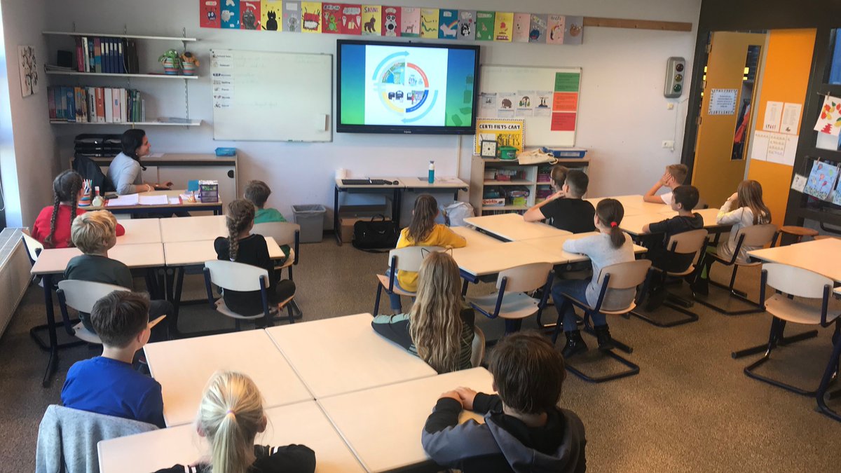 Alweer leuke #zwerfafval #gastlessen met #opschoonrondes mogen verzorgen. Vorige week hebben 50 kinderen van BS De Violier in <a href="/Gemeente_ES/">Echt-Susteren</a> 750 stuks zwerfafval in slechts 45 minuten opgeruimd! 

#afvalhelden #zwerfafvalvrij #educatie #toppers #afvalbingo