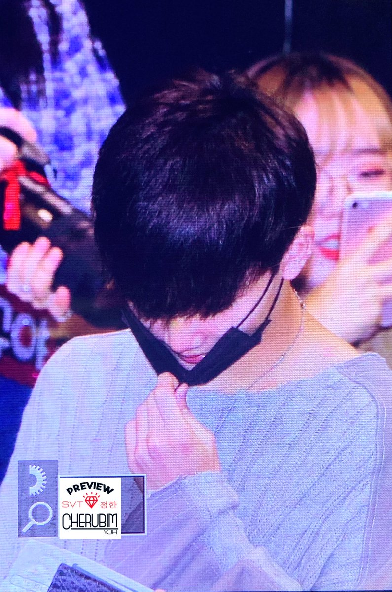 CherubimYJH's tweet photo. Preview 191028 GMP Departure
#SEVENTEEN #세분틴  #JEONGHAN #정한 

Someone’s had a cute haircut! 🥰 https://t.co/9UmpsBOmE4