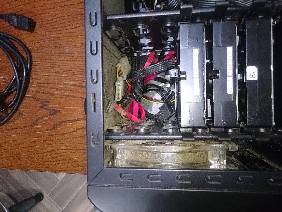AALC_UK's tweet photo. Work in progress...
Very dusty #computer in and out, this can easy #overheat and #damage your machine.
#AALC #AllAboutLaptopsAndComputers #DustyComputer #Sheerness #WorkInProgress #DesktopComputer #LocalBusiness https://t.co/2iBgFIuSxf