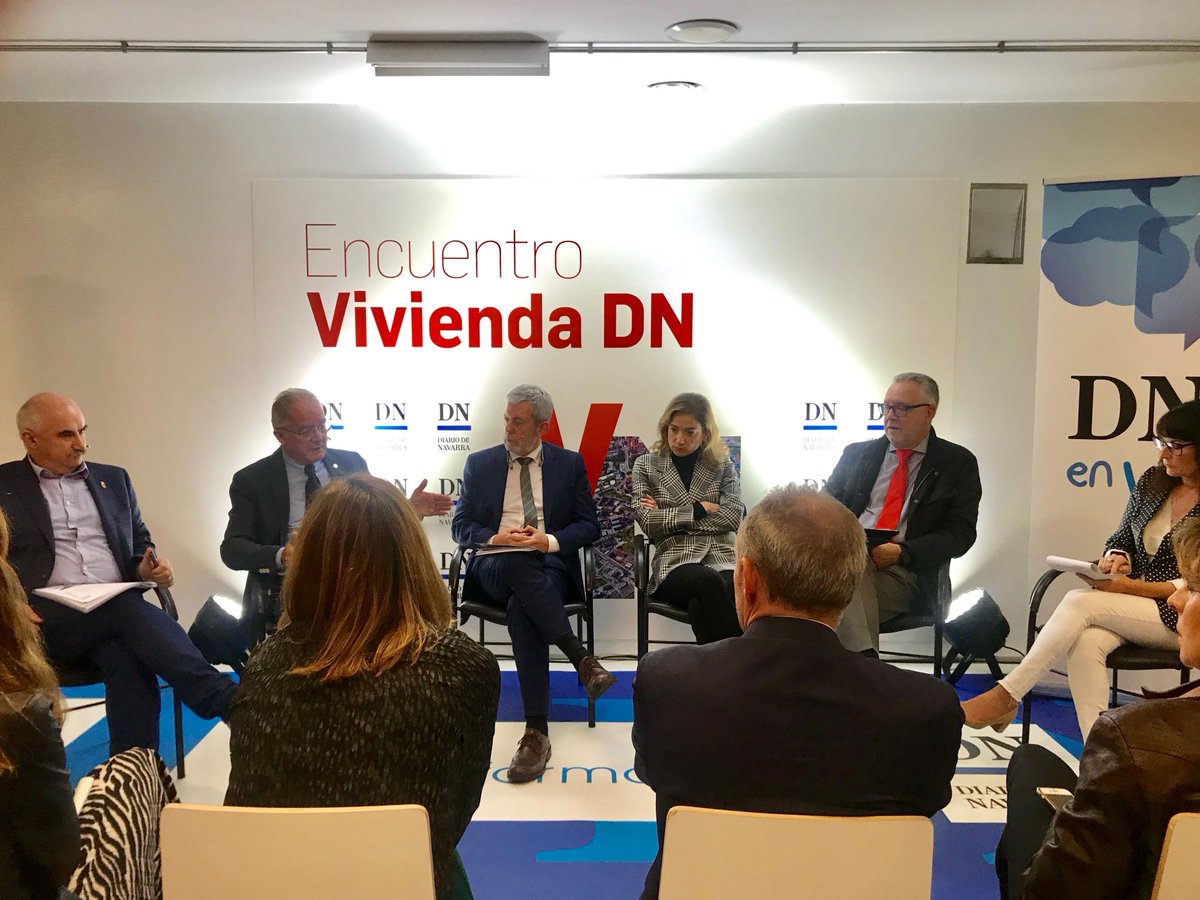 ainavarra's tweet photo. Fernando Flores, presidente @ainavarra , participó el viernes en el Encuentro Vivienda DN en el que se presentó el nuevo suplemento de Diario de Navarra "Vivienda navarra. Guía de la vivienda de la Comunidad foral"🏘, que se distribuyó ayer  con el periódico.

#sectorinmobiliario https://t.co/odsHJMcAe2