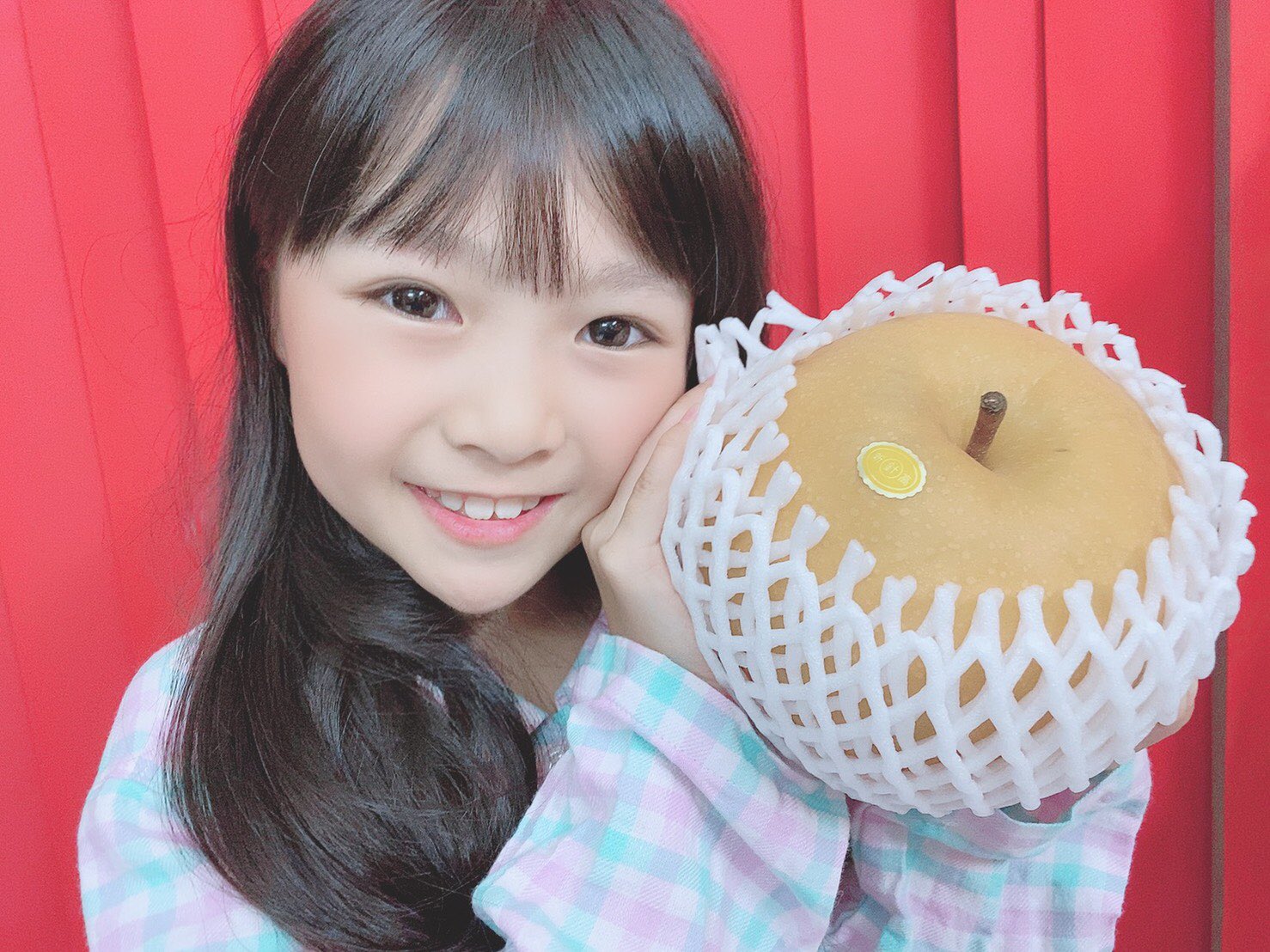 るりん 今から すごい大きい梨食べるよ 大きいでしょ ˊᗜˋ 美味しそう 食べていいよ T Co Bf1x2w6hct Twitter