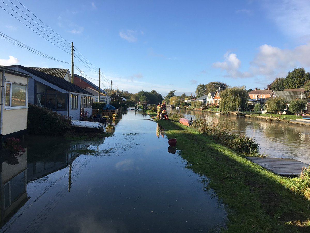 Huge thank you to <a href="/McDonalds/">McDonald's</a>  Sutterton for looking after the crews during flooding 🙏<a href="/FireDonington/">Donington Community Fire Station</a> <a href="/SpaldingFire/">Spalding FireStation</a>  <a href="/BostonLFR/">Boston fire station</a> <a href="/HolbeachFire/">HolbeachFire&Rescue</a> <a href="/LincsFireRescue/">Lincolnshire Fire and Rescue</a>