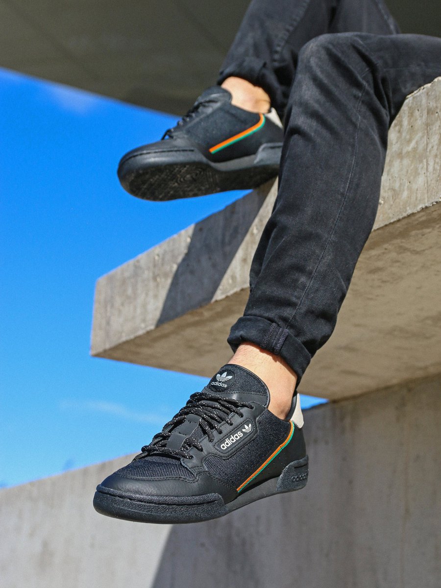 TheSneakerOne tweet media