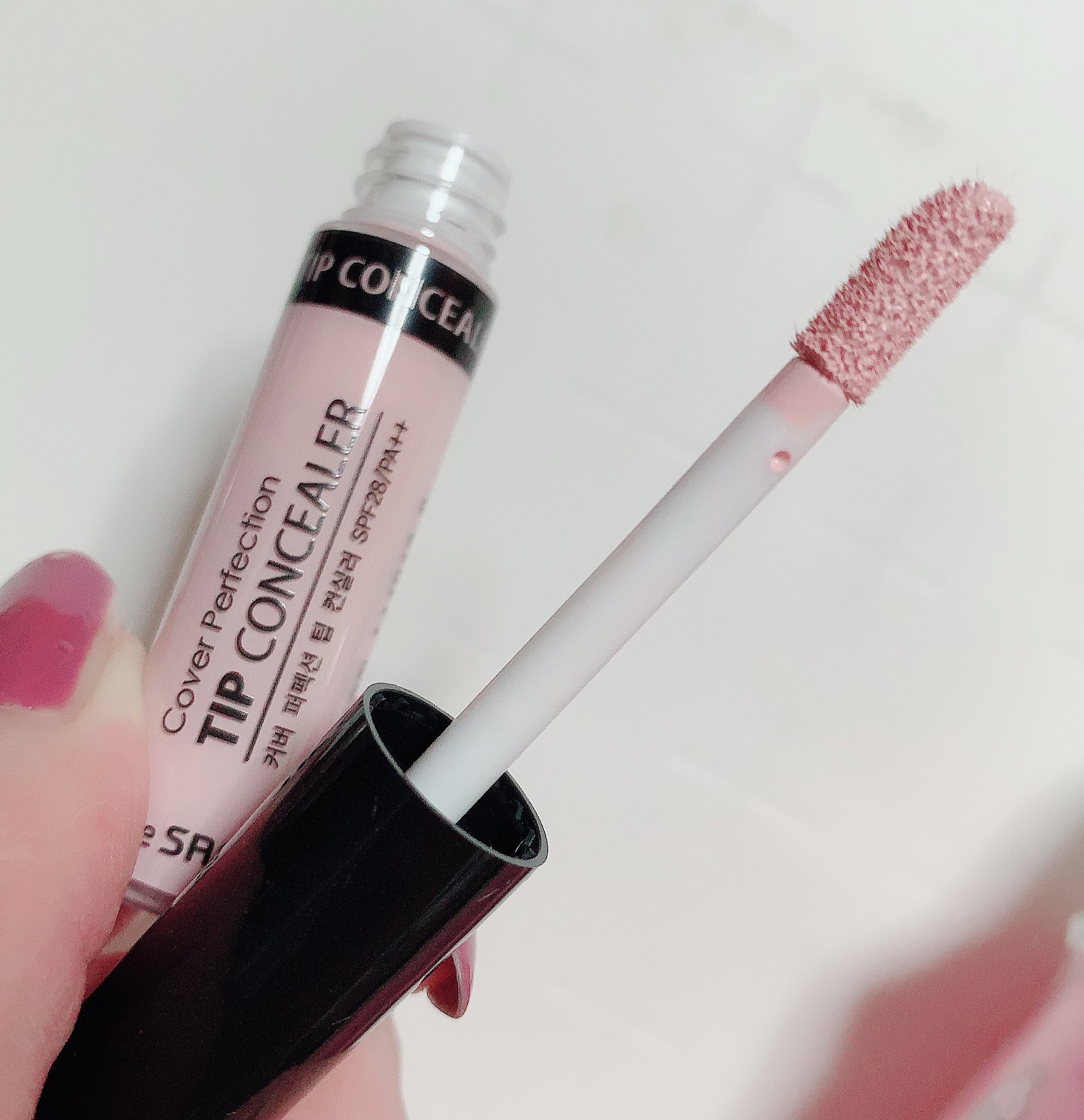 ザセムのコンシーラーピンク出てたの知らなかった これでピンクファンデ使っても浮かない ありがとう ありがとう