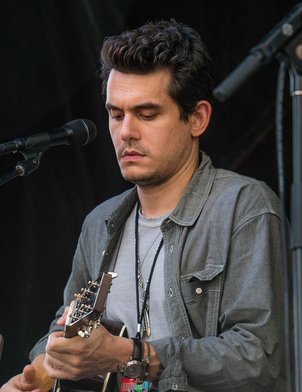 Electro_Voice's tweet photo. John Mayer at the 2019 Crossroads Guitar Festival using an Electro-Voice ND76 microphone. 

#TheMicMatters when it comes to live performances!

View our range of ND Series microphones here: https://t.co/wCsWEB3TL0

#ElectroVoice #prosinger #musician #mic #microphone https://t.co/EMpP6MYMQj