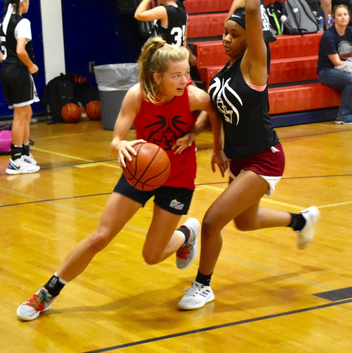 NYSTakeover's tweet photo. You may have seen it on Facebook a while ago, finally posting to Twitter:
Throwing it back to the EST Upstate Fall Showcase a few weeks ago. Notes, thoughts, standouts from the event’s AFTERNOON session... right here!
https://t.co/RyIUXnwTAO https://t.co/O9AxxVtAkB